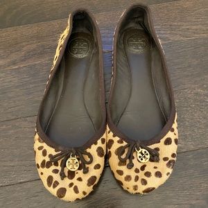 Tory burch cheetah flat